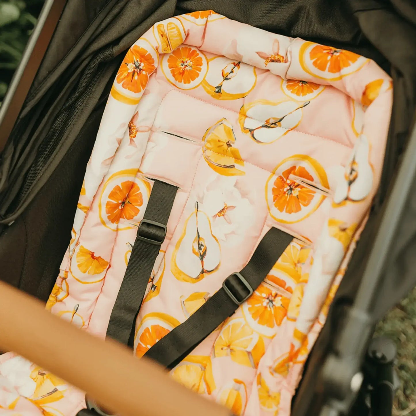 OiOi - Reversible Pram Liner - Tutti Frutti