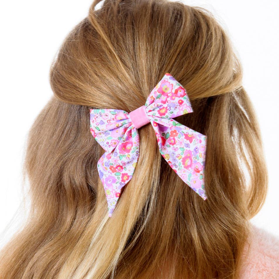 Petite Fleur Bow Hair Clip