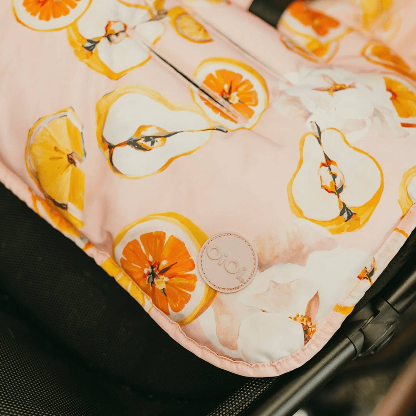 OiOi - Reversible Pram Liner - Tutti Frutti