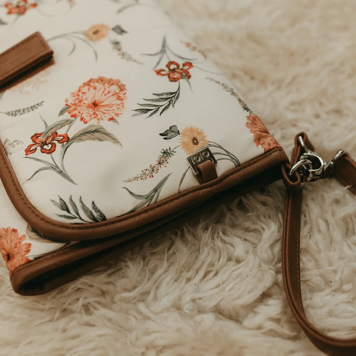 OiOi - Change Mat Clutch - Wildflower