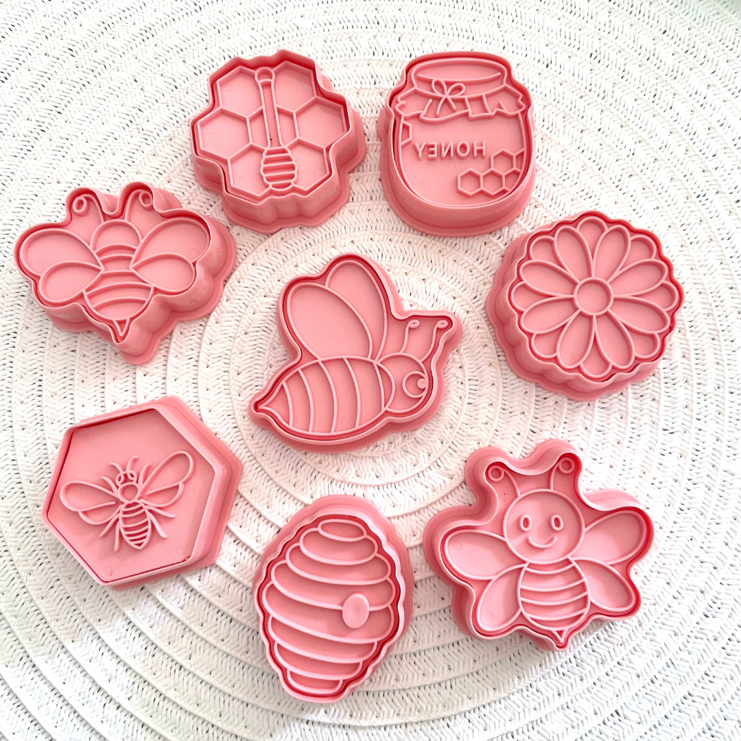 Wild Dough Playdough - Bees - Cutters and Stamps Set (w/s)