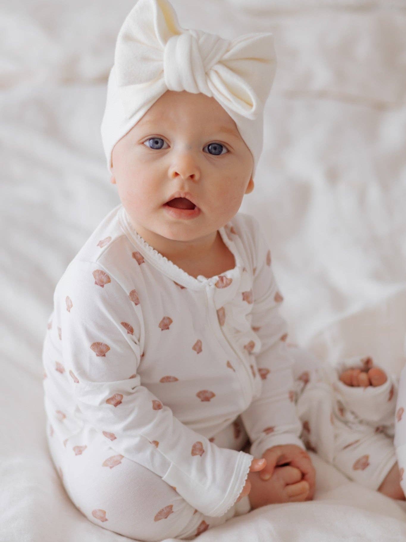 Elke & Indigo - Bamboo/Organic Cotton Growsuit - Coastal Clams