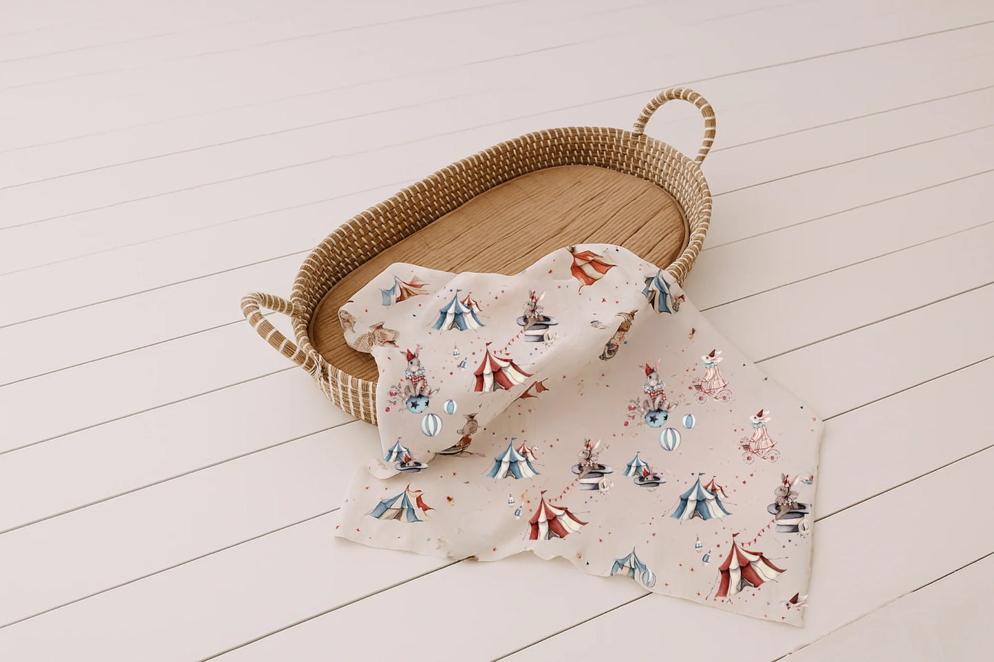 Confetti Kidz - Circus Bunnies Organic Muslin Swaddle