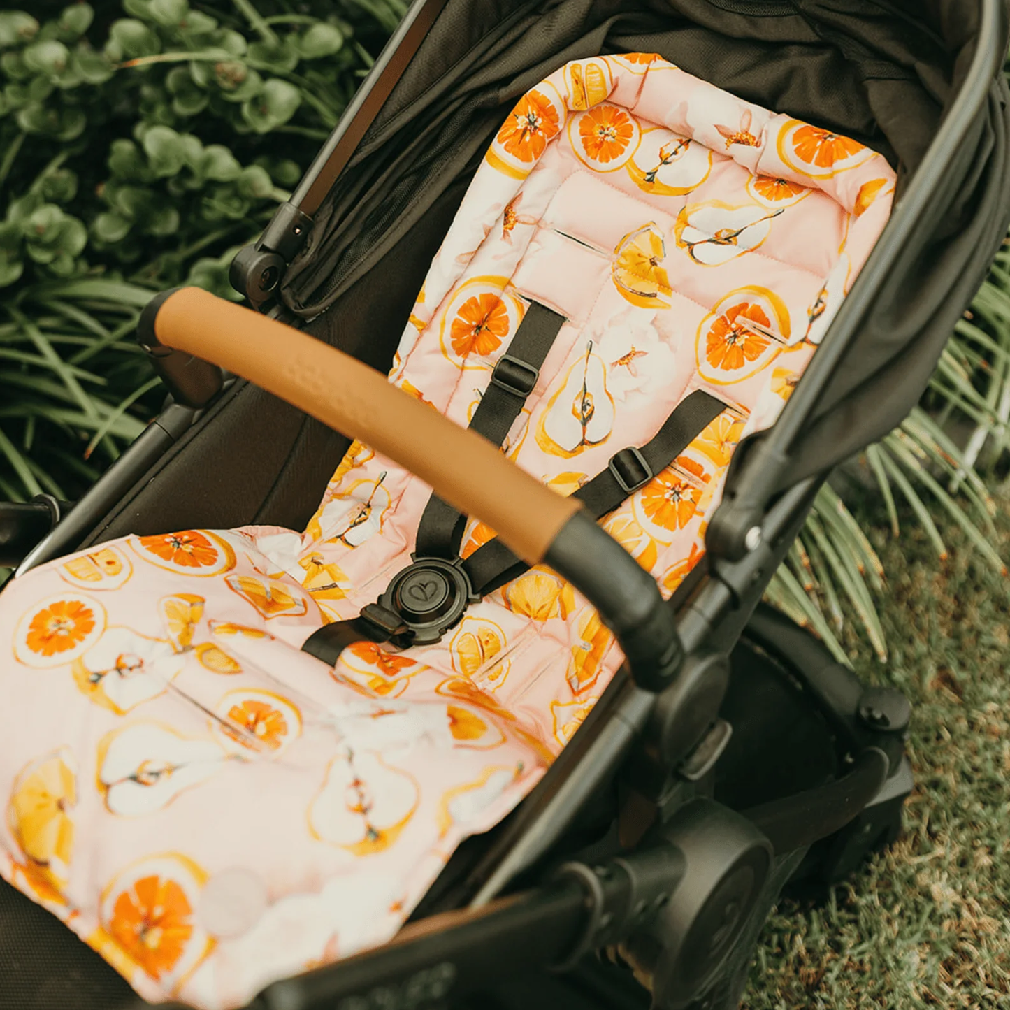 OiOi - Reversible Pram Liner - Tutti Frutti
