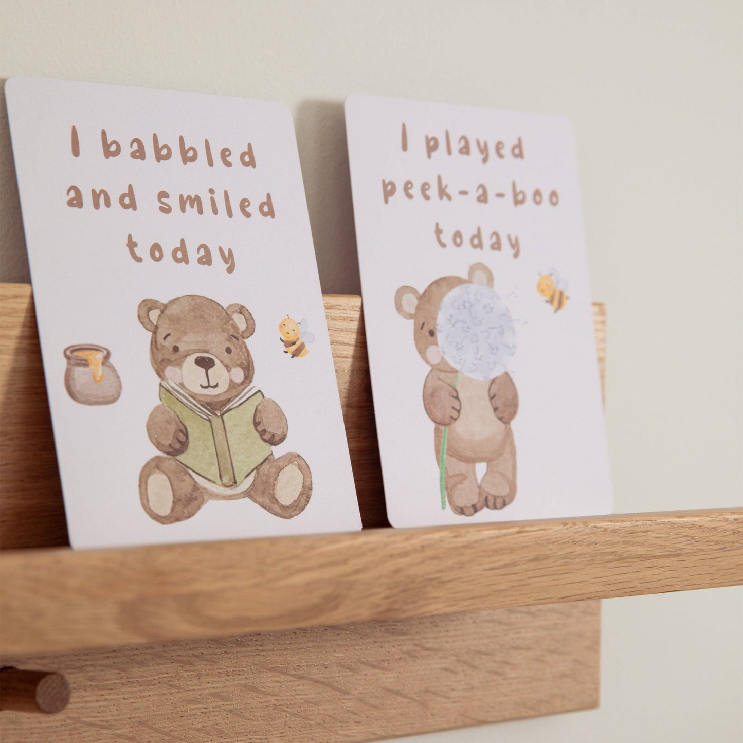 Living Textiles - Milestone cards - Cuddly Bear