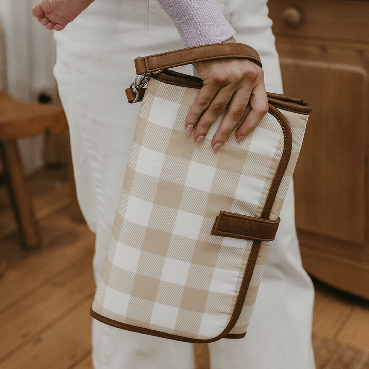 OiOi - Change Mat Clutch - Beige Gingham