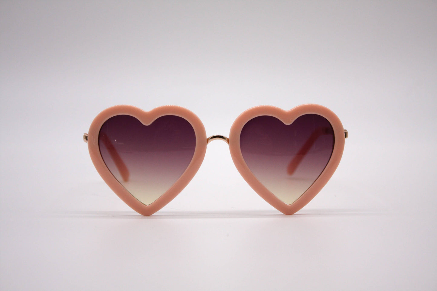 Elle Porte - Love Glasses