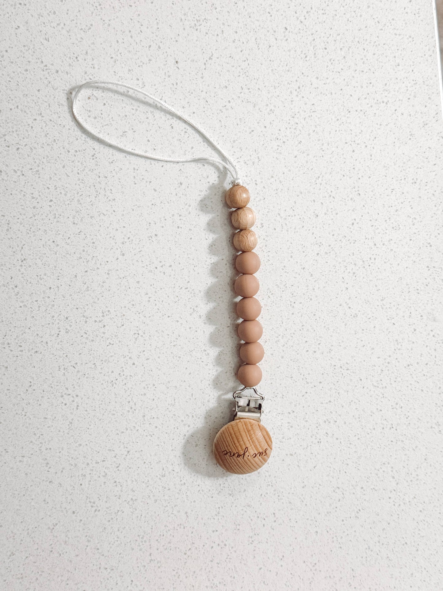Sue + Jane - Silicone Pacifier Clip