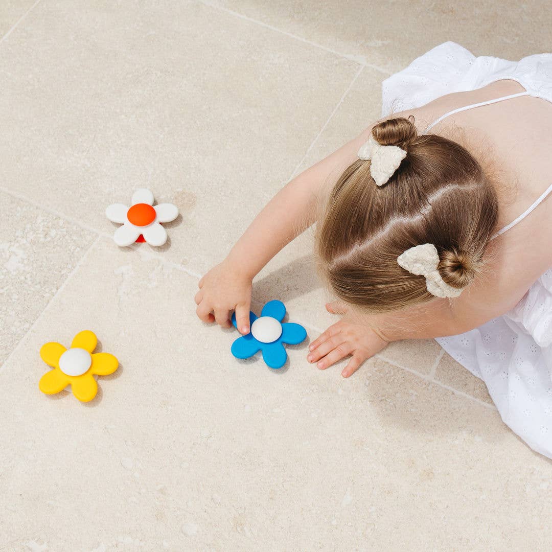 Totli - The Sensory Spinners - Stick & Spin Discovery Toy