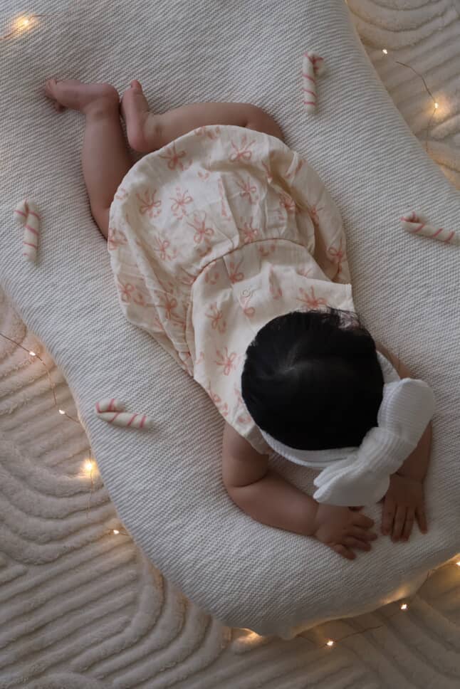 Petite + Co - MUSLIN BOW CANDY CANE ROMPER