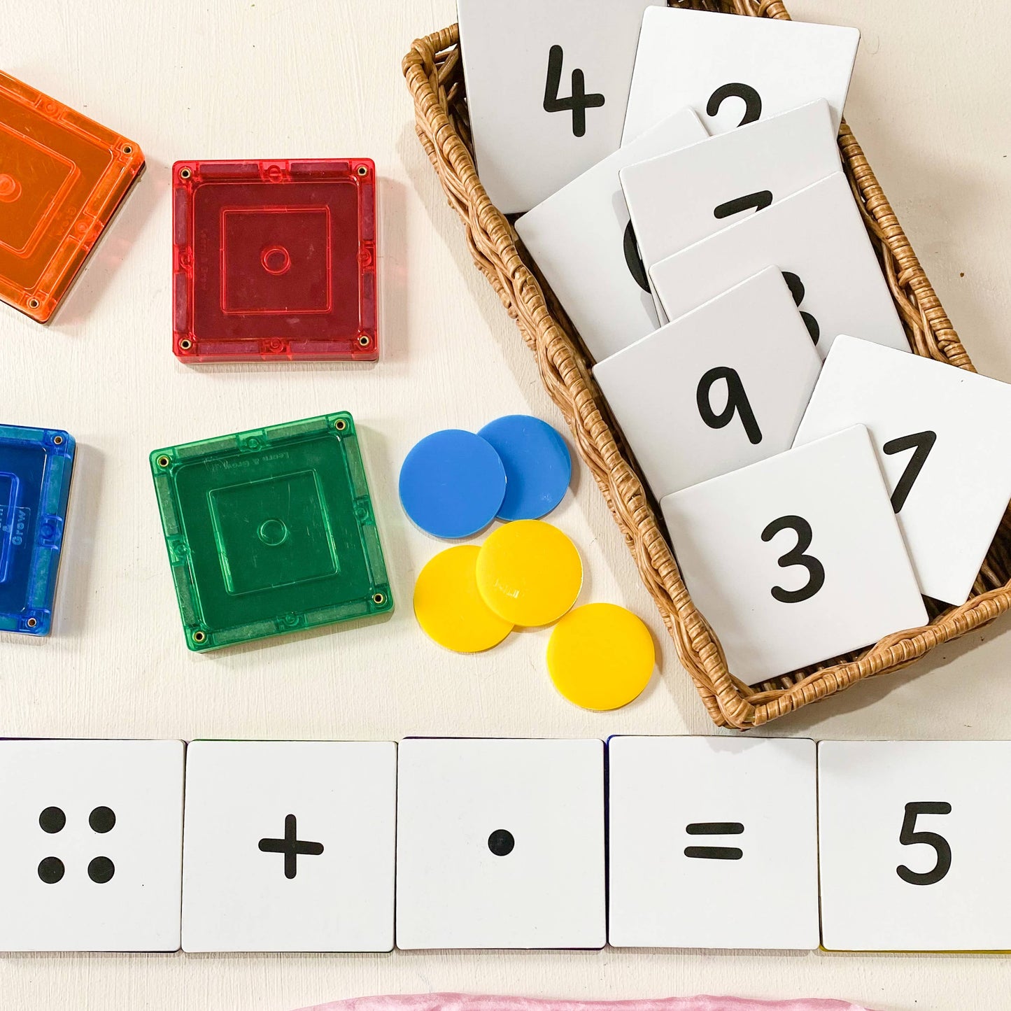 Learn and Grow Toys - Learn & Grow Magnetic Tile Topper - Numeracy Pack (40 Piece)