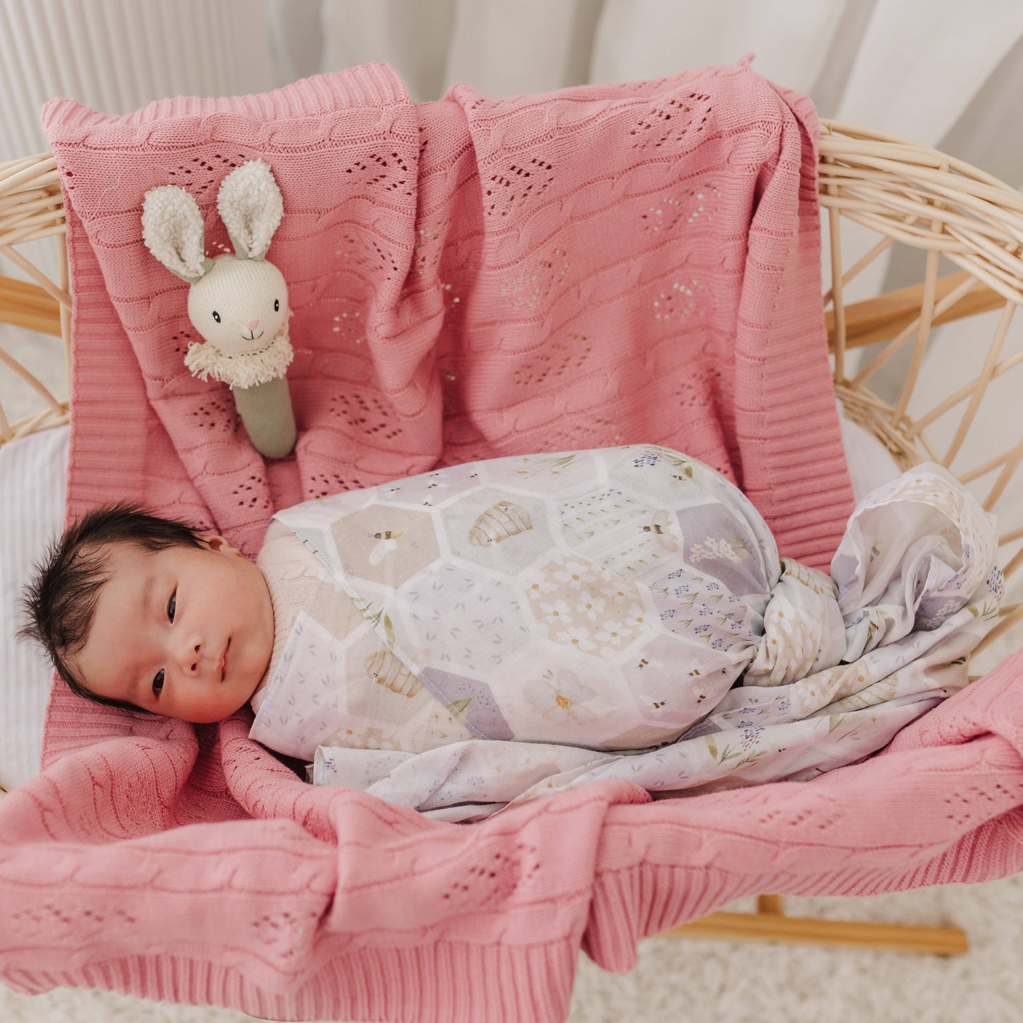 Emotion & Kids - Beehive Muslin Wrap & Dusty Pink Pram Clip Set