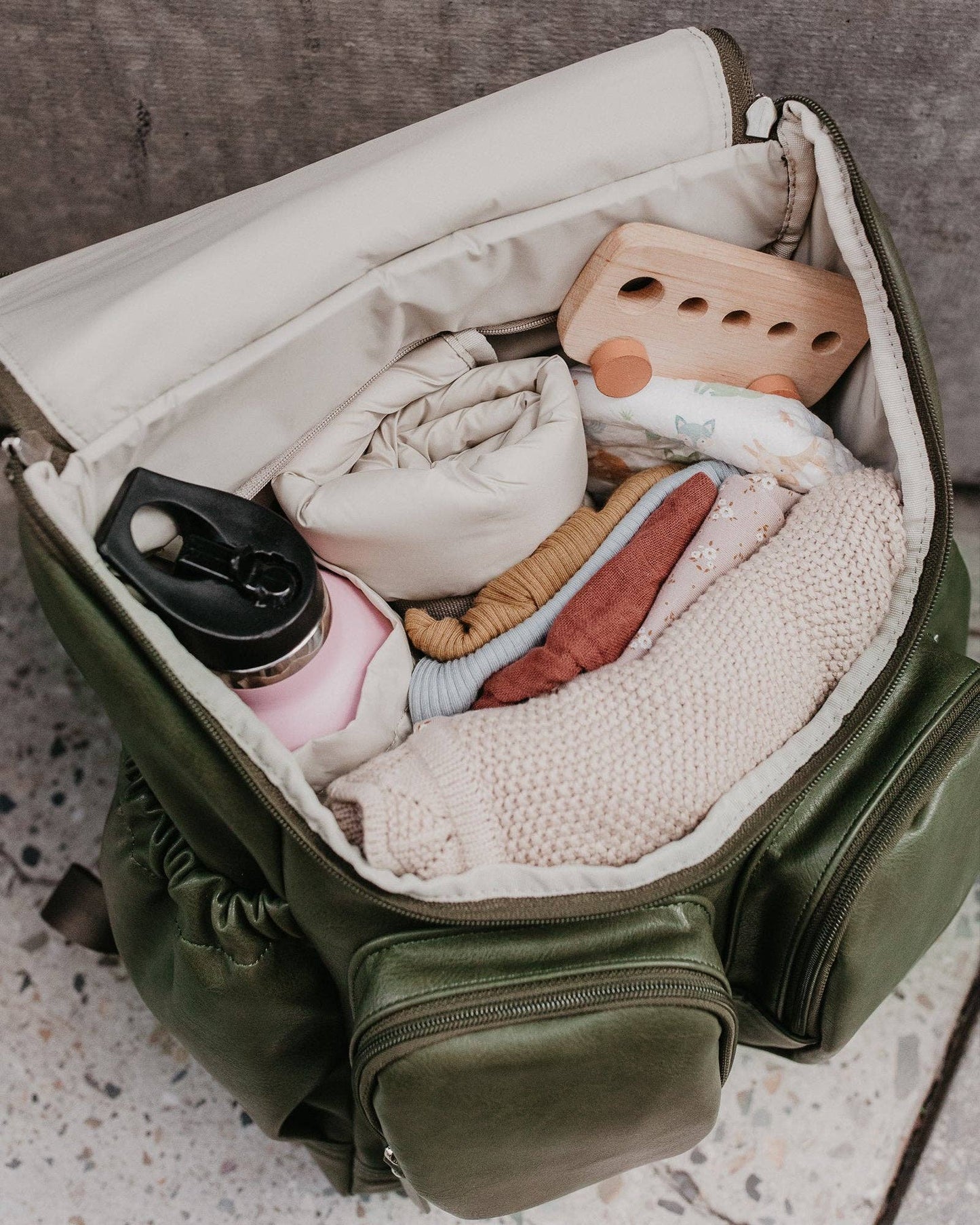 OiOi - Signature Nappy Backpack - Olive Vegan Leather